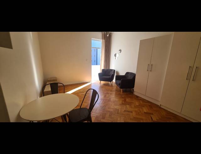 0.5 BEDROOM APARTMENT RENTED IN SEA POINT
